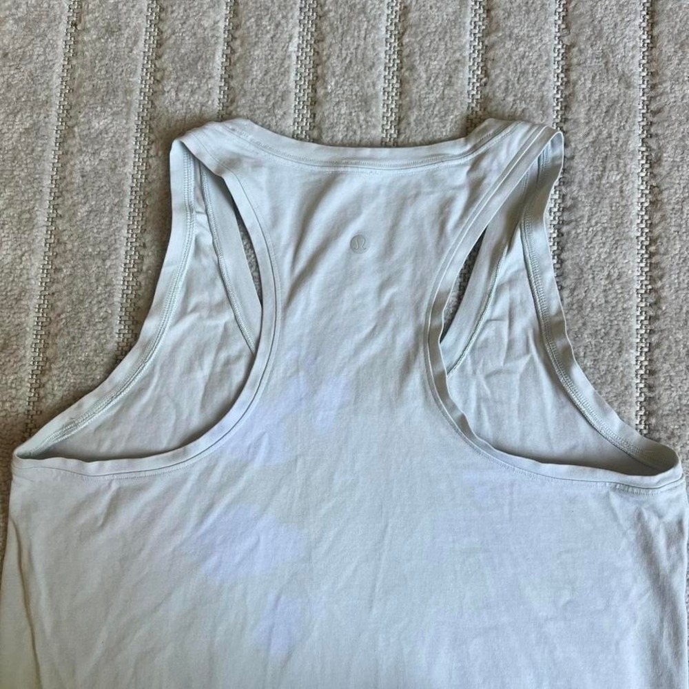 Lululemon tank top size M/L yoga athleisure sports workout summer party beach